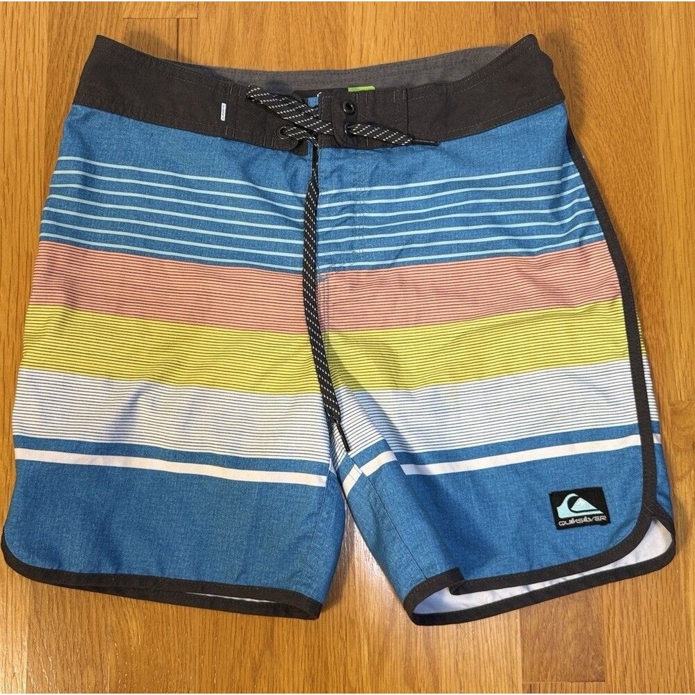 Quicksilver Highline Board Shorts Swim Trunks Men's 27 Drawstring Unlined Youth